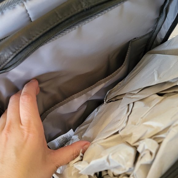 NWT eBags Professional Slim Jr Blk Lthr Backpack - Picture 10 of 12